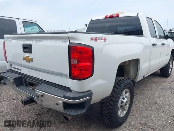 ✅ 2016 Chevrolet Silverado 2500HD Work Truck • VIN: 1GC2KUEGXGZ237228 • Lot: 42282539. Wystawiony na IAAI z przebiegiem 161 478 mil. Bezpłatny archiwum sprzedaży aukcyjnych z USA i szczegółowy raport historii pojazdu na DreamBid. Zdjęcie 4.