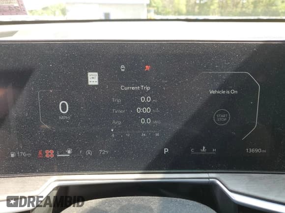 ✅ 2024 Kia Sorento X-Line SX • VIN: 5XYRKDJFXRG267827 • Lot: 61014965. Listed on Copart with 13,690 mi. Free auction sales archive from the USA and detailed vehicle history report at DreamBid. Image 9.