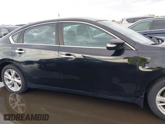 ✅ 2014 Nissan Altima 2.5 • VIN: 1N4AL3AP0EC129392 • Lot: 43127976. Wystawiony na IAAI z przebiegiem 92 080 mil. Bezpłatny archiwum sprzedaży aukcyjnych z USA i szczegółowy raport historii pojazdu na DreamBid. Zdjęcie 13.