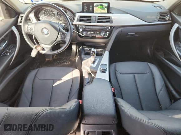 ✅ 2017 BMW 3 Series 320i • VIN: WBA8E1G30HNU18287 • Лот: 83990225. Опубликован ранее на Copart с пробегом 70 793 миль. Бесплатный доступ к архиву аукционных продаж из США и подробный отчёт об истории автомобиля на DreamBid. Изображение 8.