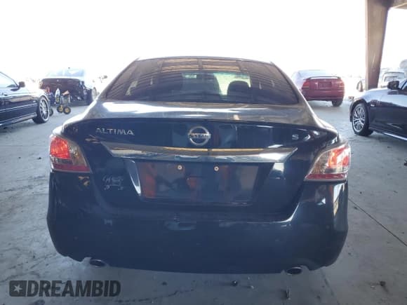 ✅ 2015 Nissan Altima 2.5 • VIN: 1N4AL3AP4FN885524 • Lot: 80682125. Listed on Copart with 97,528 mi. Free auction sales archive from the USA and detailed vehicle history report at DreamBid. Image 6.