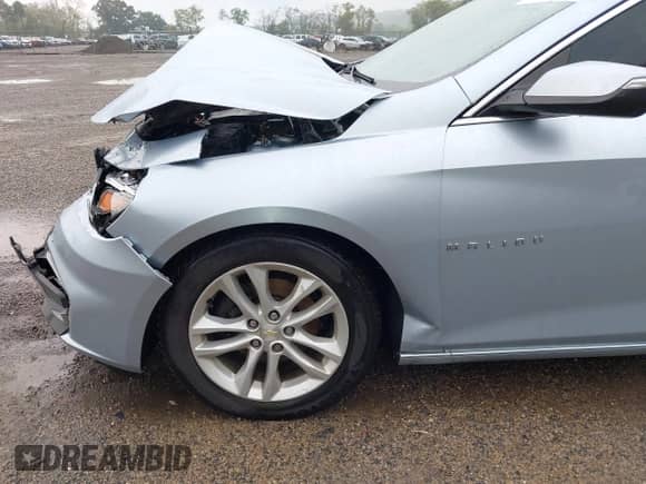 2017 Chevrolet Malibu LT с VIN 1G1ZE5ST7HF134230, выставлен на аукционе IAAI как лот 43288951 с пробегом 105 610 миль миль и . История ставок и продаж доступна на DreamBid. Изображение 19.