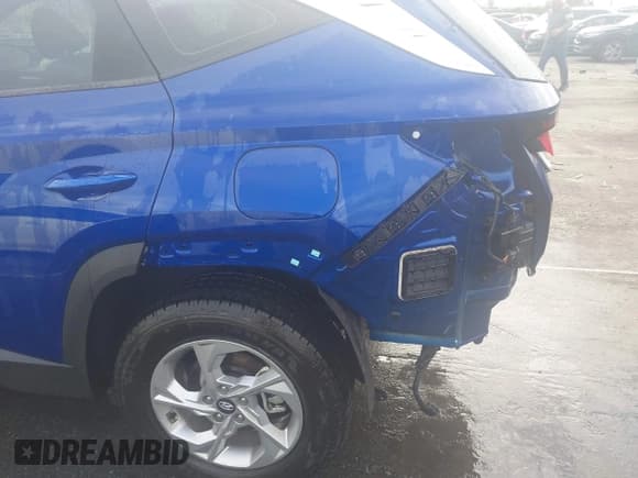 ✅ 2022 Hyundai Tucson SE • VIN: 5NMJACAE5NH070159 • Lot: 43309514. Wystawiony na IAAI z przebiegiem 77 621 mil. Bezpłatny archiwum sprzedaży aukcyjnych z USA i szczegółowy raport historii pojazdu na DreamBid. Zdjęcie 18.