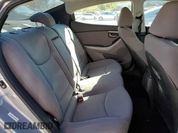 2014 Hyundai Elantra SE z VIN KMHDH4AE0EU126544, wystawiony jako Copart lot #82617775 z przebiegiem 217 356 mil mil oraz Szkoda całkowita • Salvage title. Historia ofert i sprzedaży dostępna na DreamBid. Obrazek 10.