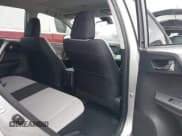 ✅ 2018 Toyota RAV4 XLE • VIN: JTMWFREV3JJ159379 • Lot: 43403790. Wystawiony na IAAI z przebiegiem 71 515 mil. Bezpłatny archiwum sprzedaży aukcyjnych z USA i szczegółowy raport historii pojazdu na DreamBid. Zdjęcie 8.