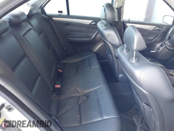 ✅ 2005 Mercedes-Benz C 230 Kompressor • VIN: WDBRF40J85F667729 • Lot: 42915404. Wystawiony na IAAI z przebiegiem 165 565 mil. Bezpłatny archiwum sprzedaży aukcyjnych z USA i szczegółowy raport historii pojazdu na DreamBid. Zdjęcie 8.