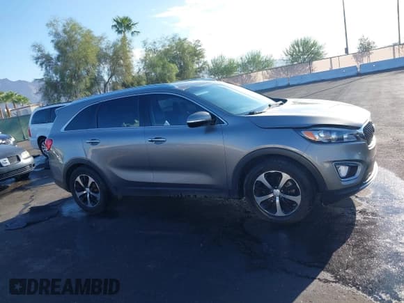 ✅ 2017 Kia Sorento EX • VIN: 5XYPH4A53HG299014 • Лот: 43244588. Опубликован ранее на IAAI с пробегом 141 029 миль. Бесплатный доступ к архиву аукционных продаж из США и подробный отчёт об истории автомобиля на DreamBid. Изображение 13.