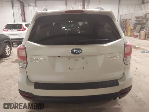 ✅ 2017 Subaru Forester Premium • VIN: JF2SJAEC0HH413162 • Lot: 43700539. Listed on IAAI with 93,098 mi. Free auction sales archive from the USA and detailed vehicle history report at DreamBid. Image 16.