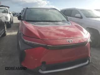 ✅ 2023 Toyota bZ4X XLE • VIN: JTMAAAAA0PA008957 • Lot: 76469254. Wystawiony na Copart z przebiegiem 5 412 mil. Bezpłatny archiwum sprzedaży aukcyjnych z USA i szczegółowy raport historii pojazdu na DreamBid. Zdjęcie 5.