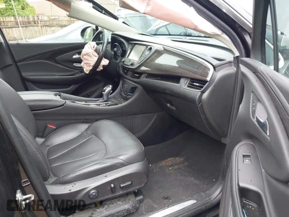 ✅ 2019 Buick Envision Essence • VIN: LRBFXCSA0KD043972 • Lot: 42722091. Wystawiony na IAAI z przebiegiem 56 157 mil. Bezpłatny archiwum sprzedaży aukcyjnych z USA i szczegółowy raport historii pojazdu na DreamBid. Zdjęcie 5.