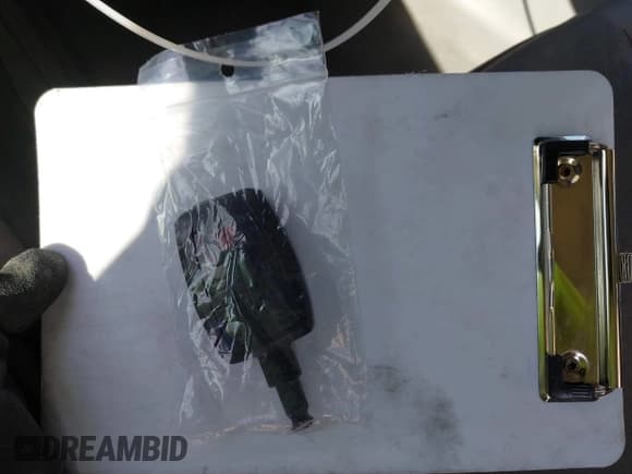 ✅ 2010 Volvo C30 • VIN: YV1672MK2A2174343 • Lot: 43651351. Wystawiony na IAAI z przebiegiem 150 873 mil. Bezpłatny archiwum sprzedaży aukcyjnych z USA i szczegółowy raport historii pojazdu na DreamBid. Zdjęcie 11.