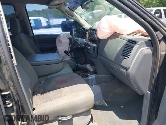 ✅ 2006 Dodge 3500 SLT • VIN: 3D7LX38C56G151368 • Lot: 42590404. Wystawiony na IAAI z przebiegiem Nie podano. Bezpłatny archiwum sprzedaży aukcyjnych z USA i szczegółowy raport historii pojazdu na DreamBid. Zdjęcie 5.