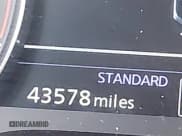 ✅ 2020 Infiniti QX50 Essential • VIN: 3PCAJ5M35LF117582 • Lot: 41430515. Wystawiony na IAAI z przebiegiem 43 578 mil. Bezpłatny archiwum sprzedaży aukcyjnych z USA i szczegółowy raport historii pojazdu na DreamBid. Zdjęcie 15.