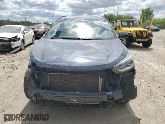 ✅ 2018 Hyundai Santa Fe SE • VIN: KM8SMDHF6JU260678 • Лот: 70190325. Опубликован ранее на Copart с пробегом 146 936 миль. Бесплатный доступ к архиву аукционных продаж из США и подробный отчёт об истории автомобиля на DreamBid. Изображение 5.