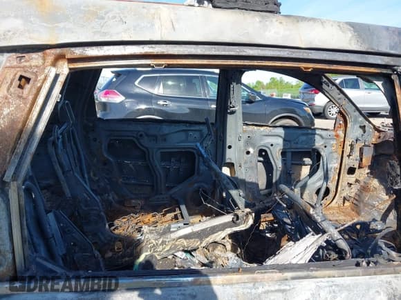 ✅ 2017 Acura MDX Advance • VIN: 5FRYD4H8XHB043572 • Лот: 42353976. Опубликован ранее на IAAI с пробегом 112 689 миль. Бесплатный доступ к архиву аукционных продаж из США и подробный отчёт об истории автомобиля на DreamBid. Изображение 8.