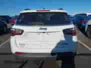 2024 Jeep Compass Latitude z VIN 3C4NJDBN9RT166889, wystawiony jako IAAI lot #43446908 z przebiegiem 27 760 mil mil oraz . Historia ofert i sprzedaży dostępna na DreamBid. Obrazek 16.