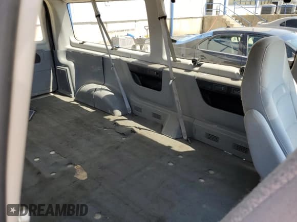 ✅ 2008 Ford Econoline Passenger XL • VIN: 1FMNE11L48DA80599 • Lot: 52532405. Listed on Copart with 263,848 mi. Free auction sales archive from the USA and detailed vehicle history report at DreamBid. Image 11.