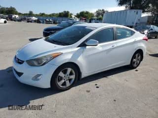 2013 Hyundai Elantra Limited z VIN 5NPDH4AE2DH258783, wystawiony jako Copart lot #90592915 z przebiegiem 128 356 mil mil oraz Szkoda całkowita • Salvage title. Historia ofert i sprzedaży dostępna na DreamBid. Obrazek 1.