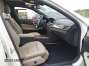 ✅ 2011 Mercedes-Benz E 350 Luxury • VIN: WDDHF8HBXBA499141 • Lot: 42938333. Wystawiony na IAAI z przebiegiem 123 838 mil. Bezpłatny archiwum sprzedaży aukcyjnych z USA i szczegółowy raport historii pojazdu na DreamBid. Zdjęcie 5.