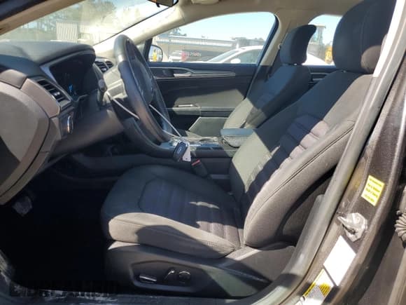 ✅ 2017 Ford Fusion SE • VIN: 3FA6P0H71HR119040 • Lot: 87437865. Wystawiony na Copart z przebiegiem 107 227 mil. Bezpłatny archiwum sprzedaży aukcyjnych z USA i szczegółowy raport historii pojazdu na DreamBid. Zdjęcie 7.