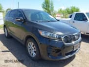 ✅ 2019 Kia Sorento LX • VIN: 5XYPG4A38KG519126 • Лот: 43090190. Опубликован ранее на IAAI с пробегом 143 777 миль. Бесплатный доступ к архиву аукционных продаж из США и подробный отчёт об истории автомобиля на DreamBid. Изображение 1.