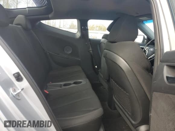 ✅ 2016 Hyundai Veloster • VIN: KMHTC6AD0GU294457 • Lot: 79025634. Wystawiony na Copart z przebiegiem 36 903 mil. Bezpłatny archiwum sprzedaży aukcyjnych z USA i szczegółowy raport historii pojazdu na DreamBid. Zdjęcie 11.