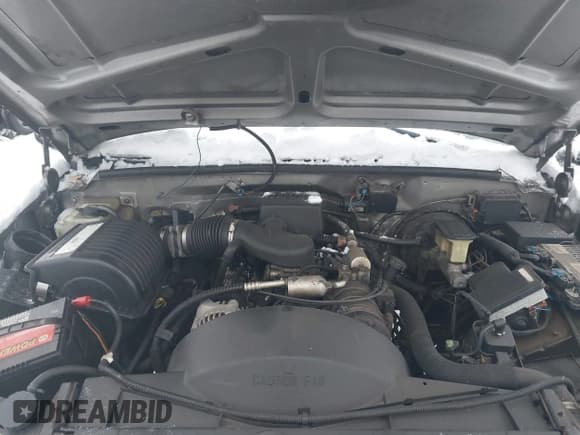 ✅ 1999 GMC Sierra 2500 • VIN: 1GTGC24R5XR714917 • Lot: 41342873. Wystawiony na IAAI z przebiegiem 147 666 mil. Bezpłatny archiwum sprzedaży aukcyjnych z USA i szczegółowy raport historii pojazdu na DreamBid. Zdjęcie 10.