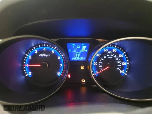 2011 Hyundai Tucson GLS z VIN KM8JUCAC6BU176321, wystawiony jako Copart lot #73951394 z przebiegiem 146 949 mil mil oraz Nie do naprawy • Non repairable. Historia ofert i sprzedaży dostępna na DreamBid. Obrazek 9.