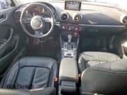 ✅ 2015 Audi A3 Premium Plus • VIN: WAUEFGFF9F1143098 • Lot: 54079385. Wystawiony na Copart z przebiegiem 186 686 mil. Bezpłatny archiwum sprzedaży aukcyjnych z USA i szczegółowy raport historii pojazdu na DreamBid. Zdjęcie 8.