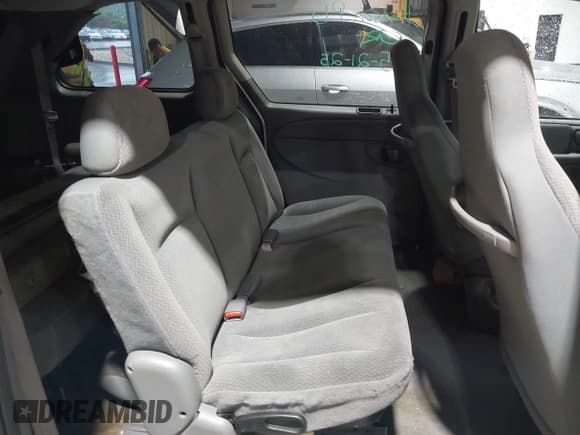 ✅ 2005 Chrysler Town & Country • VIN: 1C4GP45R35B286690 • Лот: 42425138. Опубликован ранее на IAAI с пробегом 109 378 миль. Бесплатный доступ к архиву аукционных продаж из США и подробный отчёт об истории автомобиля на DreamBid. Изображение 8.