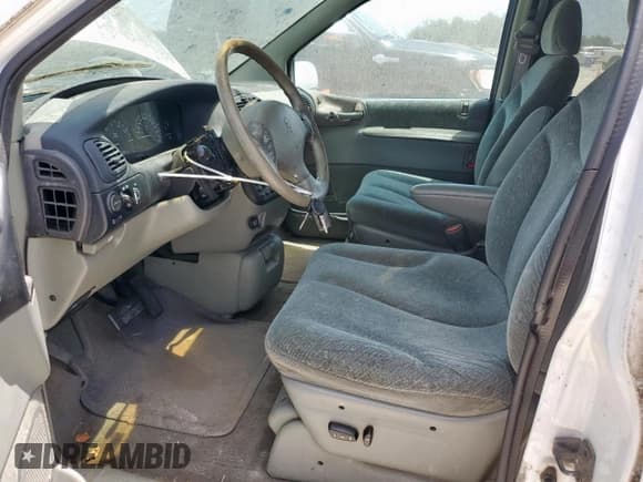 ✅ 1998 Dodge Caravan LE • VIN: 1B4GP54L0WB601480 • Lot: 61052765. Listed on Copart with 99,399 mi. Free auction sales archive from the USA and detailed vehicle history report at DreamBid. Image 7.