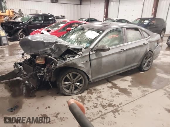 ✅ 2020 Volkswagen Jetta S • VIN: 3VWN57BU8LM072725 • Лот: 43878920. Опубликован ранее на IAAI с пробегом 58 768 миль. Бесплатный доступ к архиву аукционных продаж из США и подробный отчёт об истории автомобиля на DreamBid. Изображение 17.