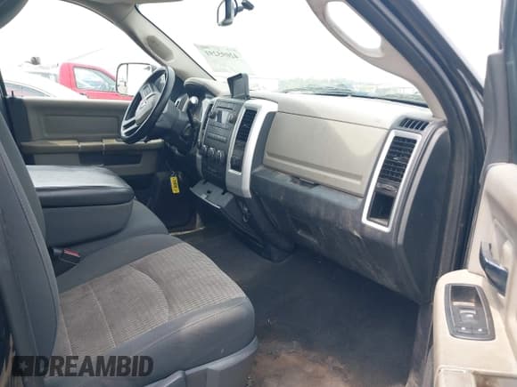 ✅ 2010 Dodge 1500 TRX • VIN: 1D7RV1GT0AS197536 • Lot: 42095291. Wystawiony na IAAI z przebiegiem 200 182 mil. Bezpłatny archiwum sprzedaży aukcyjnych z USA i szczegółowy raport historii pojazdu na DreamBid. Zdjęcie 5.