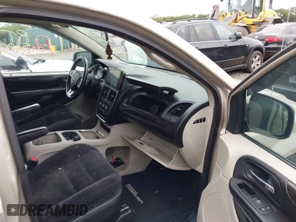 ✅ 2014 Dodge Grand Caravan SXT • VIN: 2C4RDGCG0ER341604 • Lot: 43249978. Listed on IAAI with Not provided. Free auction sales archive from the USA and detailed vehicle history report at DreamBid. Image 5.