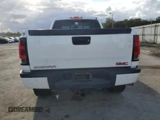 ✅ 2012 GMC Sierra 2500HD Denali • VIN: 1GT125E81CF111751 • Lot: 85296765. Listed on Copart with 306,223 mi. Free auction sales archive from the USA and detailed vehicle history report at DreamBid. Image 6.