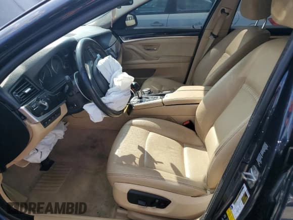 ✅ 2015 BMW 5 Series 528i xDrive • VIN: WBA5A7C51FG142535 • Lot: 68334524. Listed on Copart with 142,285 mi. Free auction sales archive from the USA and detailed vehicle history report at DreamBid. Image 7.