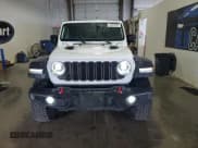 ✅ 2025 Jeep Wrangler Rubicon • VIN: 1C4PJXFN9SW526490 • Лот: 68450645. Опубликован ранее на Copart с пробегом 15 296 миль. Бесплатный доступ к архиву аукционных продаж из США и подробный отчёт об истории автомобиля на DreamBid. Изображение 5.