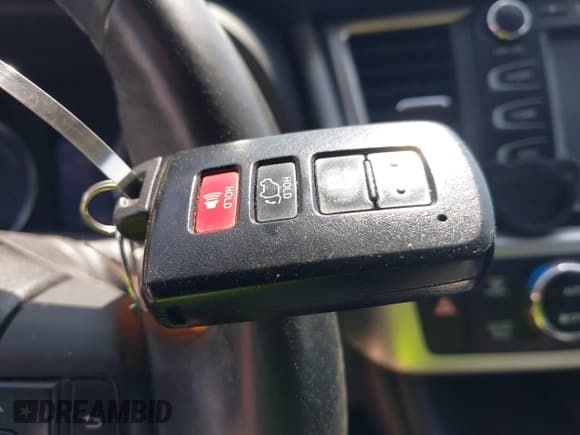 ✅ 2015 Toyota Highlander Limited • VIN: 5TDDCRFH1FS007944 • Lot: 41948091. Wystawiony na IAAI z przebiegiem 136 100 mil. Bezpłatny archiwum sprzedaży aukcyjnych z USA i szczegółowy raport historii pojazdu na DreamBid. Zdjęcie 11.