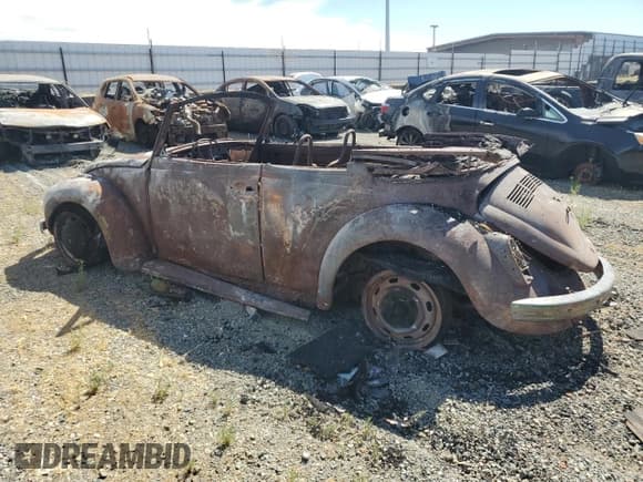 ✅ 1972 Volkswagen Beetle • VIN: 1522492919 • Лот: 65986055. Опубликован ранее на Copart с пробегом Не указан. Бесплатный доступ к архиву аукционных продаж из США и подробный отчёт об истории автомобиля на DreamBid. Изображение 2.