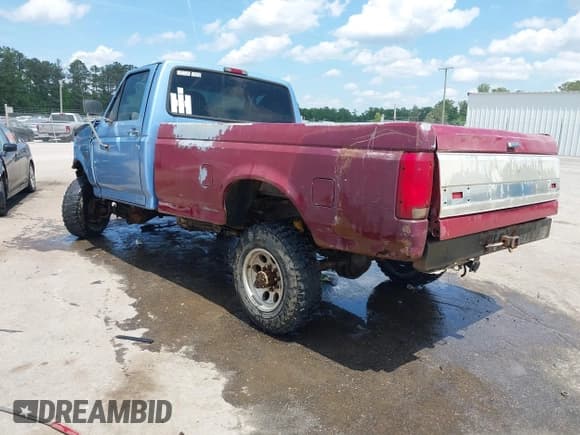 ✅ 1997 Ford F-350 • VIN: 1FTHF36F9VEA78530 • Лот: 42124558. Опубликован ранее на IAAI с пробегом Не указан. Бесплатный доступ к архиву аукционных продаж из США и подробный отчёт об истории автомобиля на DreamBid. Изображение 3.