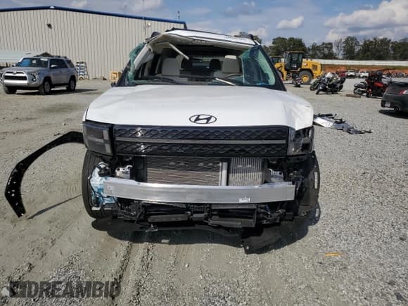 ✅ 2025 Hyundai Santa Fe Calligraphy • VIN: 5NMP5DGL9SH082417 • Lot: 84039195. Listed on Copart with 9,995 mi. Free auction sales archive from the USA and detailed vehicle history report at DreamBid. Image 5.
