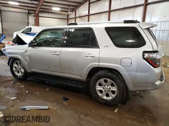 ✅ 2021 Toyota 4Runner SR5 Premium • VIN: JTENU5JR5M5932557 • Lot: 71042745. Wystawiony na Copart z przebiegiem Nie podano. Bezpłatny archiwum sprzedaży aukcyjnych z USA i szczegółowy raport historii pojazdu na DreamBid. Zdjęcie 2.