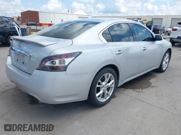 ✅ 2014 Nissan Maxima SV • VIN: 1N4AA5AP4EC447078 • Lot: 42584744. Wystawiony na IAAI z przebiegiem 92 213 mil. Bezpłatny archiwum sprzedaży aukcyjnych z USA i szczegółowy raport historii pojazdu na DreamBid. Zdjęcie 4.