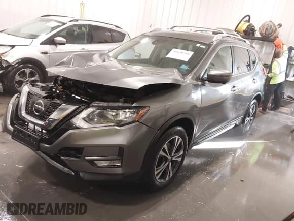 ✅ 2017 Nissan Rogue SL • VIN: JN8AT2MV6HW284437 • Lot: 41690708. Listed on IAAI with 37,908 mi. Free auction sales archive from the USA and detailed vehicle history report at DreamBid. Image 2.