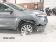 ✅ 2018 Jeep Cherokee Limited • VIN: 1C4PJMDB0JD607329 • Lot: 42446238. Wystawiony na IAAI z przebiegiem 115 382 mil. Bezpłatny archiwum sprzedaży aukcyjnych z USA i szczegółowy raport historii pojazdu na DreamBid. Zdjęcie 6.
