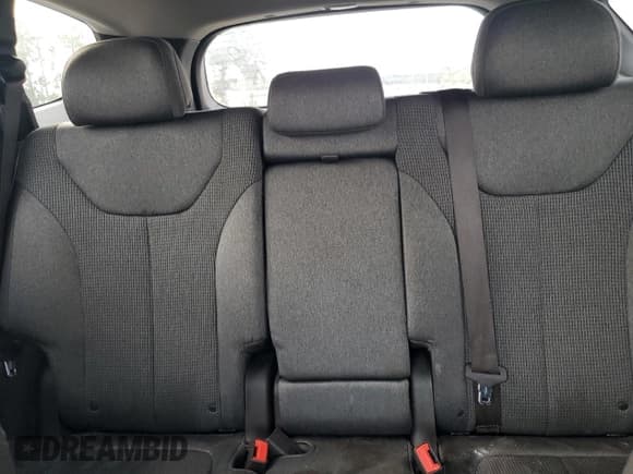 ✅ 2019 Hyundai Santa Fe SE • VIN: 5NMS23AD3KH008571 • Lot: 84962435. Wystawiony na Copart z przebiegiem 88 000 mil. Bezpłatny archiwum sprzedaży aukcyjnych z USA i szczegółowy raport historii pojazdu na DreamBid. Zdjęcie 10.