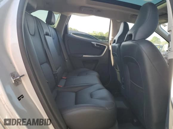 ✅ 2016 Volvo XC60 T5 Platinum • VIN: YV4612RM1G2820480 • Лот: 67959215. Опубликован ранее на Copart с пробегом 46 730 миль. Бесплатный доступ к архиву аукционных продаж из США и подробный отчёт об истории автомобиля на DreamBid. Изображение 10.