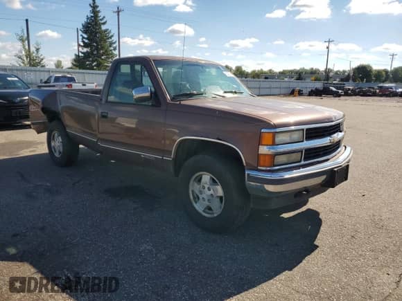 1994 Chevrolet Silverado 1500 с VIN 1GCEK14K0RE119443, выставлен на аукционе Copart как лот 82088045 с пробегом 178 766 миль миль и Списание • Salvage title. История ставок и продаж доступна на DreamBid. Изображение 4.