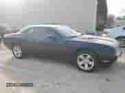 2014 Dodge Challenger SXT z VIN 2C3CDYAG8EH136931, wystawiony jako Copart lot #57024104 z przebiegiem 34 511 mil mil oraz Szkoda całkowita • Salvage title. Historia ofert i sprzedaży dostępna na DreamBid. Obrazek 4.