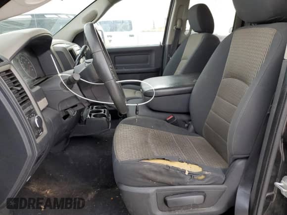 ✅ 2010 Dodge 1500 ST • VIN: 1D7RV1GP9AS105746 • Лот: 67363162. Размещён на Copart с пробегом 287 972 миль миль. Получите бесплатный доступ к архиву аукционных продаж из США и посмотрите подробный отчёт об истории автомобиля на DreamBid. Изображение 7.